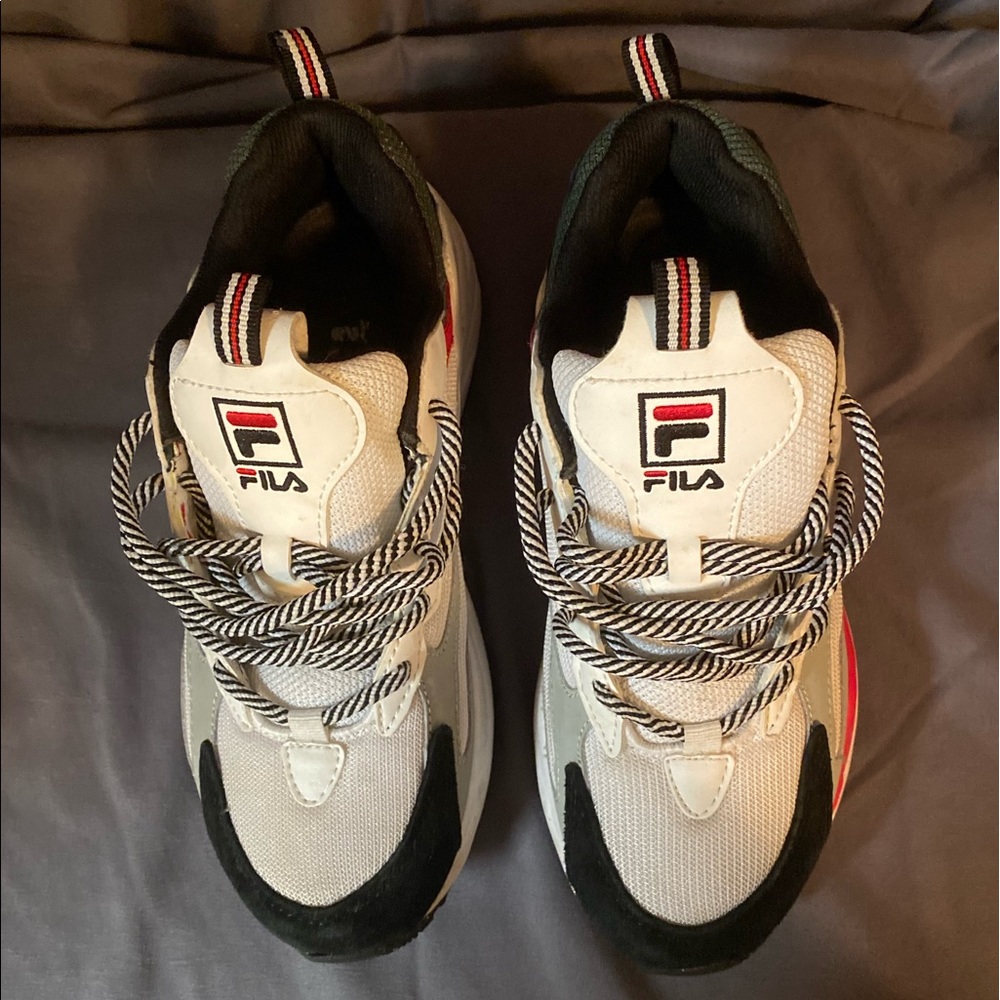 Fila’s - Picture 3 of 6